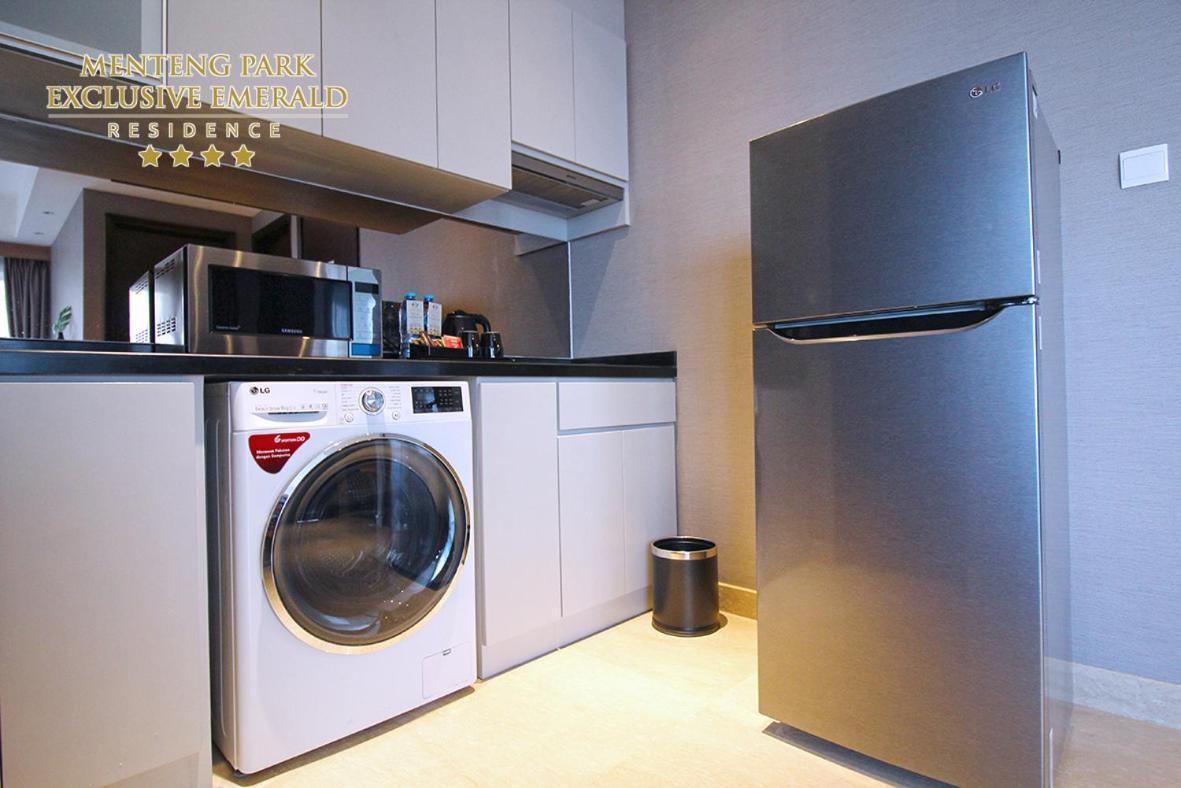 Menteng Park Exclusive Emerald Yakarta Exterior foto